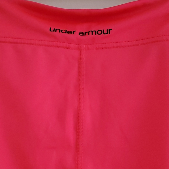 Under Armour | WWP Women Capri. Sz. MD - Picture 8 of 11